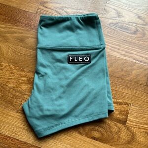 Fleo shorts